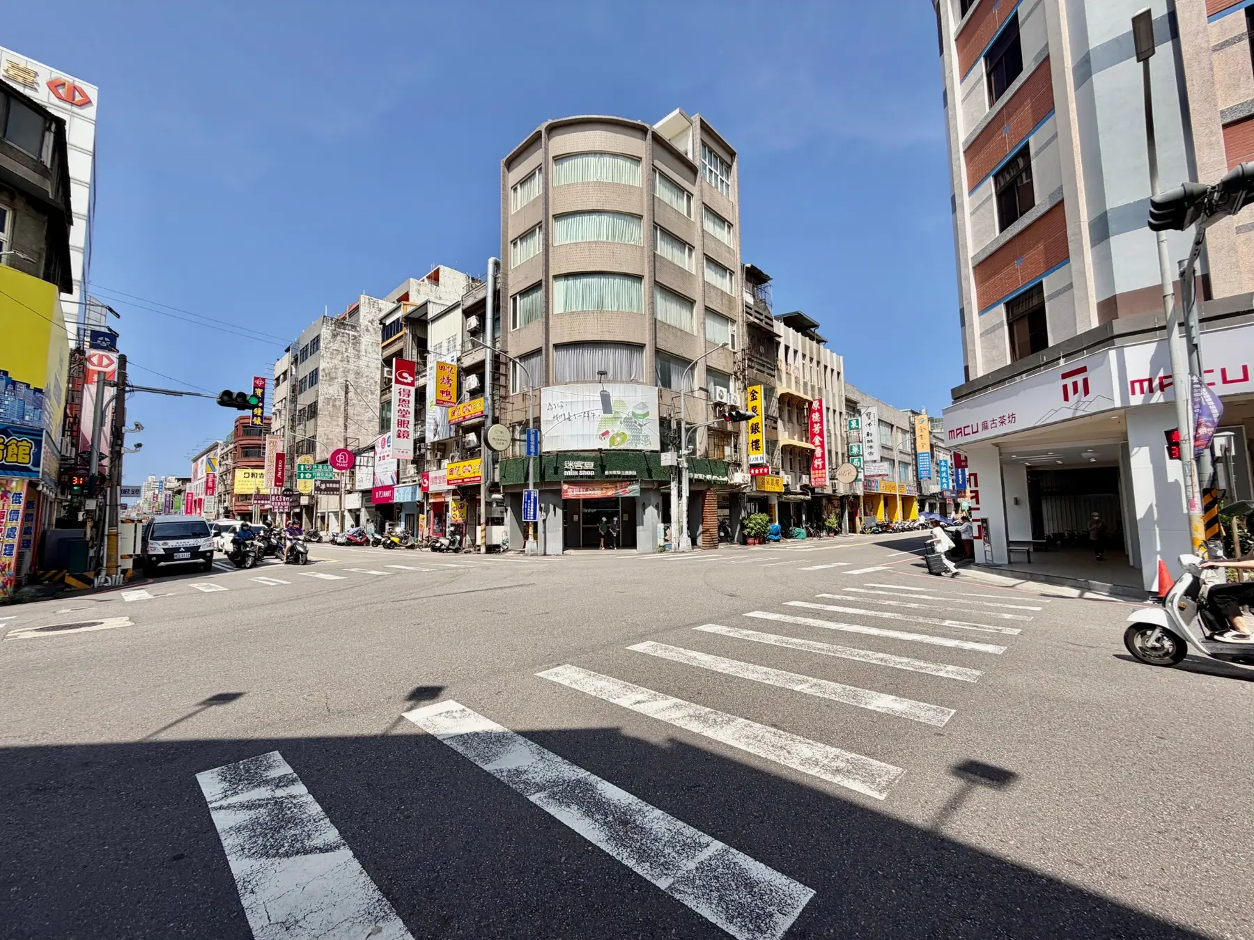 竹南市中心商業區街景